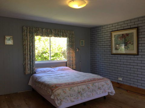 Jacaranda House - e-Seniors 8