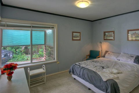 Jacaranda House - e-Seniors 6