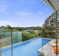 Lansdowne Villa - with swimming pool - e-Seniors