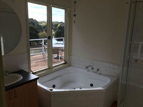 Lakeside Conti Villas - e-Seniors 3