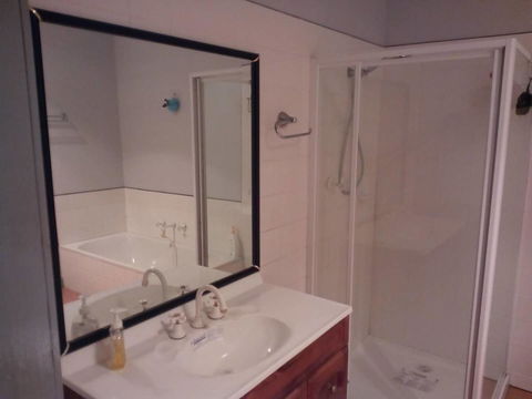 Avala Accommodation Daylesford - e-Seniors 4