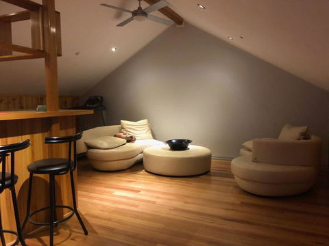 Avala Accommodation Daylesford - e-Seniors 11