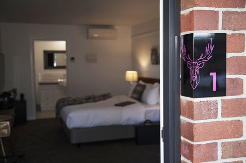 Farmers Arms Hotel Daylesford - e-Seniors 8