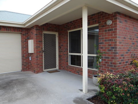 Horsham Central Stay - e-Seniors 9