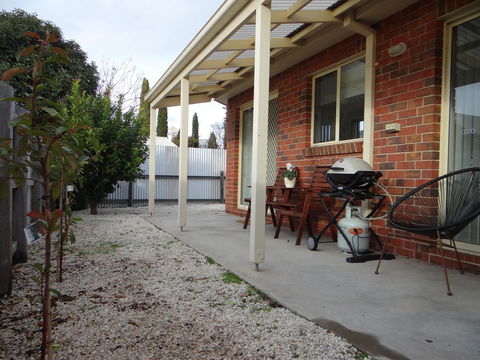 Horsham Central Stay - e-Seniors 10