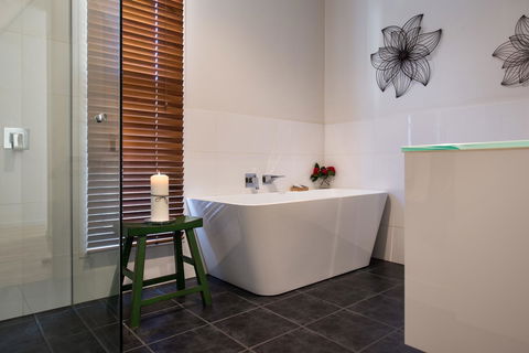 Lake Como Villa - e-Seniors 6
