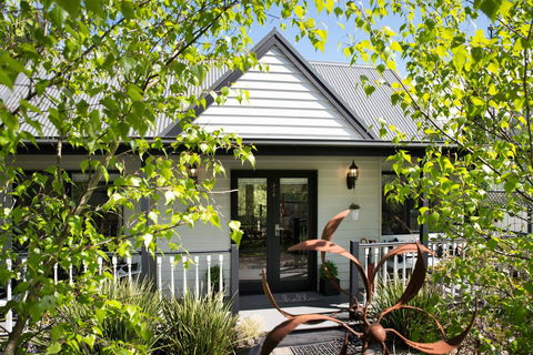 Cottage @ 4A - e-Seniors 1