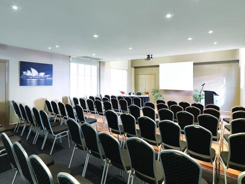 Adina Apartment Hotel Brisbane Anzac Square - e-Seniors 15