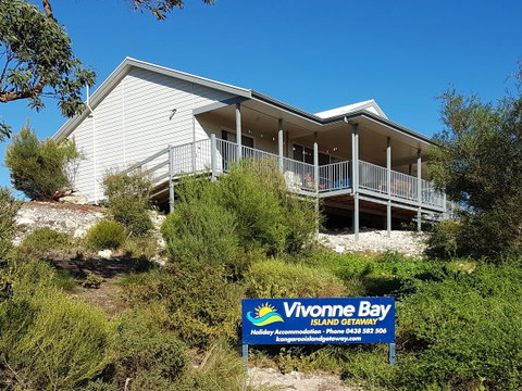 Vivonne Bay Island Getaway - e-Seniors 1