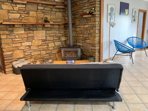 Beeâ€™s Place - 3 Bedroom Home On 10 Acres Of Land With Distant Ocean Views - e-Seniors 3