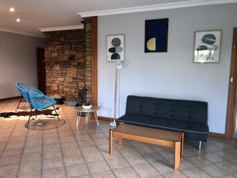 Beeâ€™s Place - 3 Bedroom Home On 10 Acres Of Land With Distant Ocean Views - e-Seniors 19