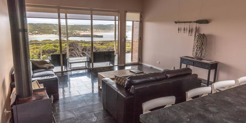 Hanson Bay Cabins - e-Seniors 10