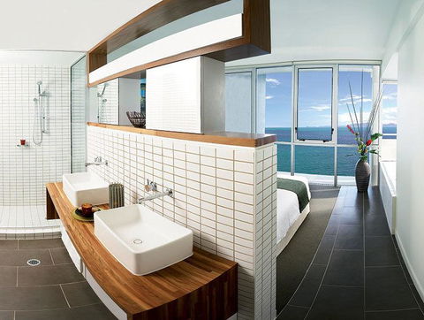 Grand Mercure Apartments Magnetic Island - e-Seniors 2