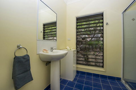 Manyana, 3 Opalia Court - e-Seniors 1