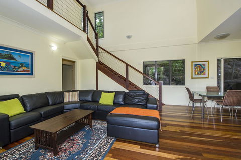 Manyana, 3 Opalia Court - e-Seniors 4