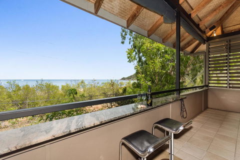 Absolute Beachfront - e-Seniors 3