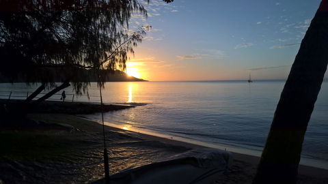 Magnetic Island Bed And Breakfast - e-Seniors 0