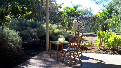 Magnetic Island Bed And Breakfast - e-Seniors 12