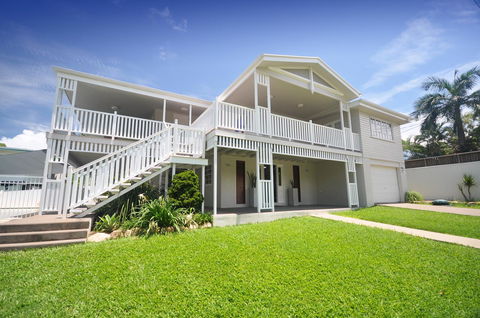 Island Adventure Holiday House - e-Seniors 0