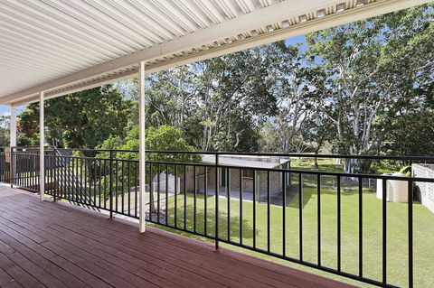 Waterfront Retreat With Room For A Boat - Welsby Pde, Bongaree - e-Seniors 2