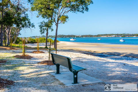 Family Holiday Haven On Boronia 100m To Beach - e-Seniors 5