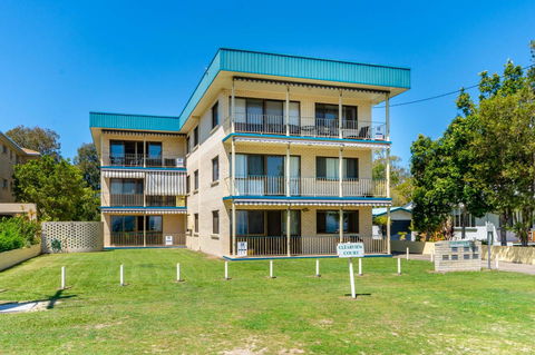 Water Views - Top Floor -Clearview Apartments South Esp, Bongaree - e-Seniors 11