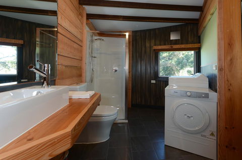 Taylors Bay Cottage - e-Seniors 11