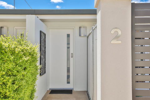 112 Olive Apartments - e-Seniors 2