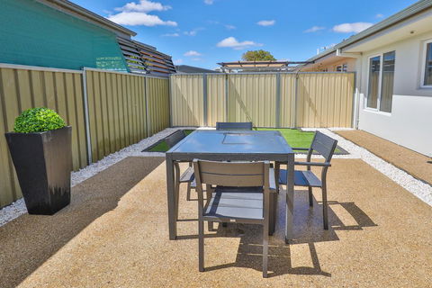 112 Olive Apartments - e-Seniors 1