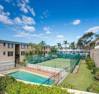 14 'THE DUNES' 38 MARINE DR - LARGE UNIT WITH POOL TENNIS COURT AND DIRECTLY ACROSS FROM FINGAL - e-Seniors
