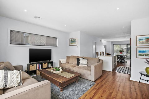 2 Bedroom Townhouse - Family & Corporate Bookings Only - e-Seniors 2
