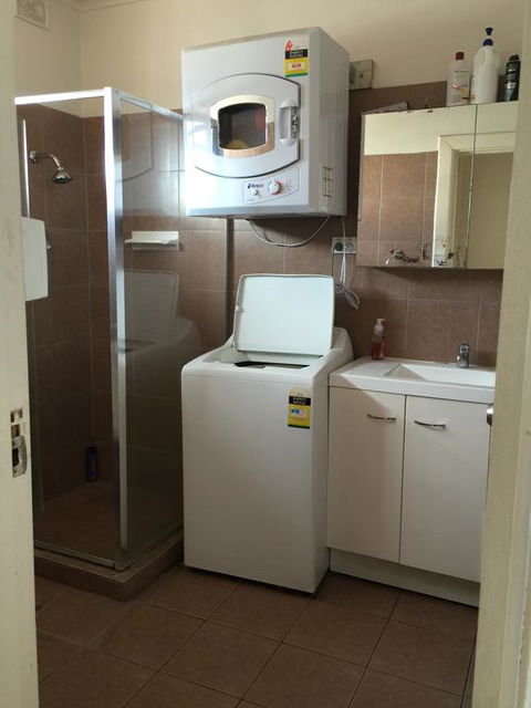 3 BEDROOM APARTMENT ST MARYS - e-Seniors 1