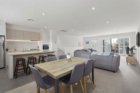 4 Sands Terrace - e-Seniors 3