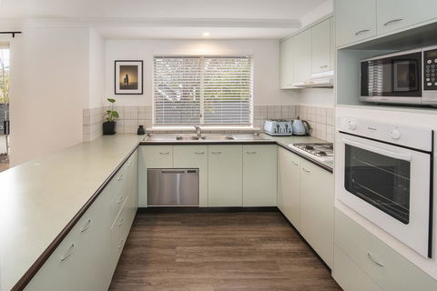 @WinenWaves Margaret River - e-Seniors 3