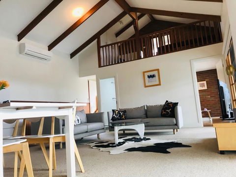 A Home Amongst The Gum Trees - e-Seniors 1