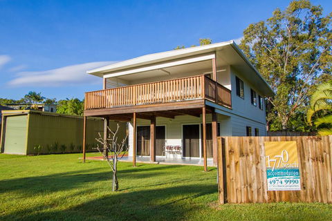 A Lure - e-Seniors 1