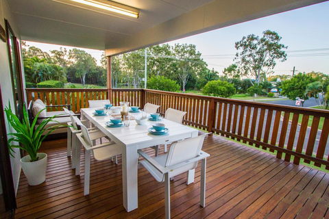 A Lure - e-Seniors 0