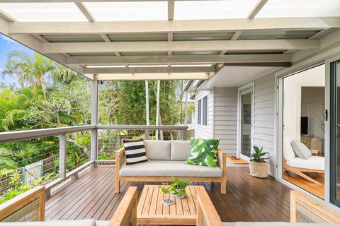 A PERFECT STAY - The White Rabbit - e-Seniors 2