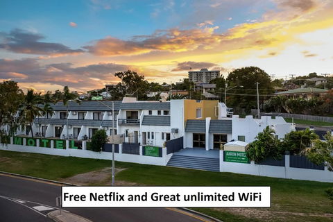 Aaron Motel - e-Seniors 0