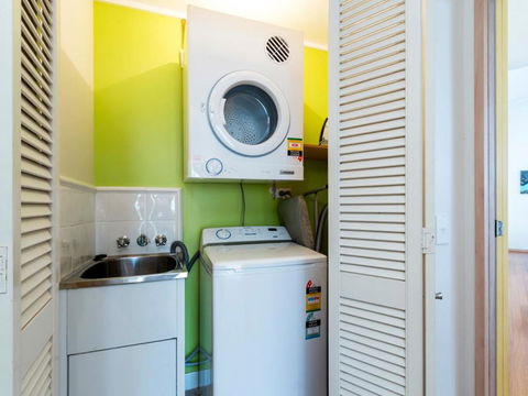 Aaronvale - e-Seniors 0