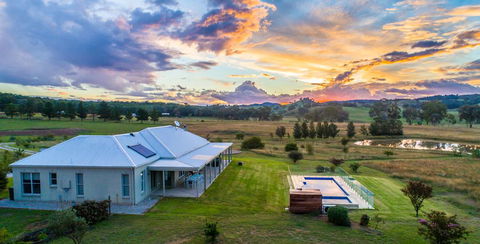 Abingdon House - e-Seniors 0