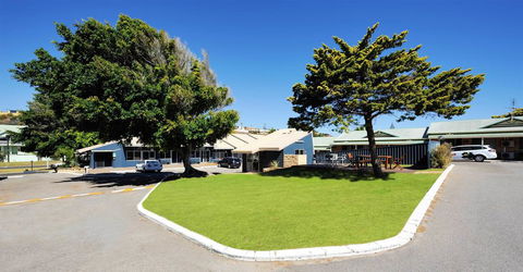 Abrolhos Reef Lodge - e-Seniors 0