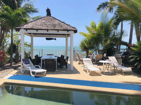 Absolute Beach Frontage, Family Friendly, Home Away From Home - e-Seniors 0