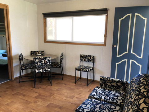 Acacia Caravan Park & Holiday Units - e-Seniors 3