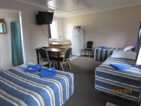 Acacia Motel - e-Seniors 3