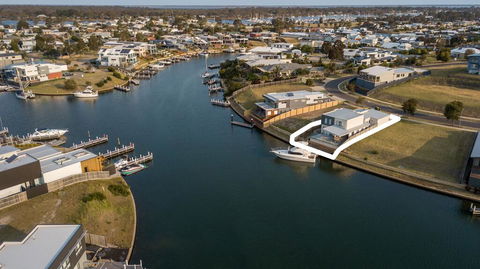 Anchored - Access To The Gippsland Lakes - e-Seniors 2