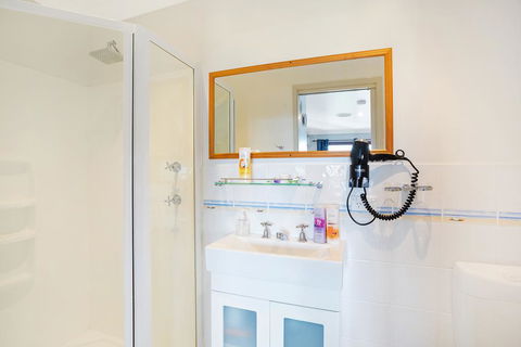 Anchors Aweigh - e-Seniors 3