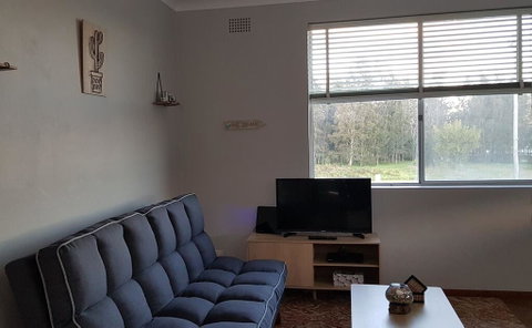 Apartment With Sweeping View Of The Bay, 2 Bedrooms, Sleeps 5 - e-Seniors 3
