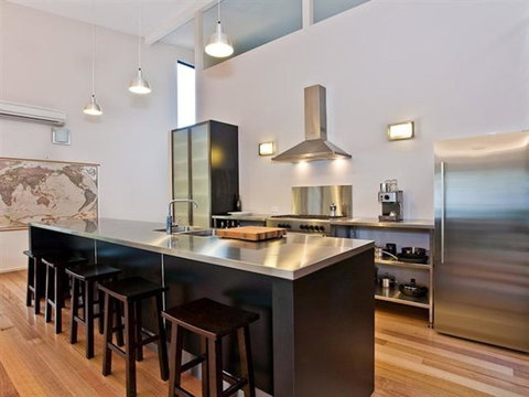 Architecturally Designed Beach House - e-Seniors 1