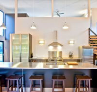 Architecturally designed beach house - e-Seniors